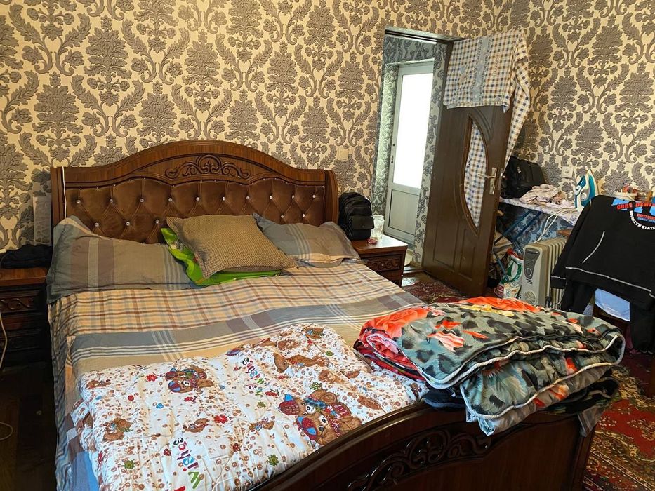 Уй сотилади 3сотих 4хона Зангиота канцтовар.