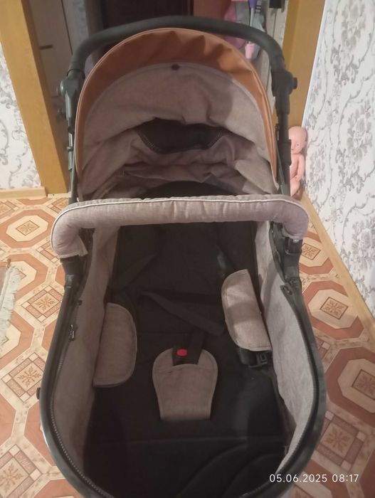 Продам детскую коляску зима-лето