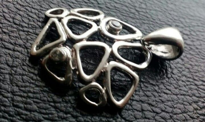 Нова сребърна висулка-неповторима,великолепна, с циркони !