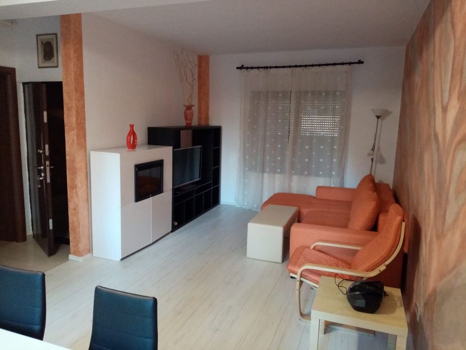 Proprietar închiriez vila cuplata Rosu-Chiajna P+2, 5 camere, 3 bai, 3 locuri parcare