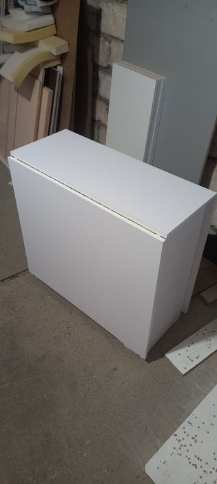 Продам стол книжку