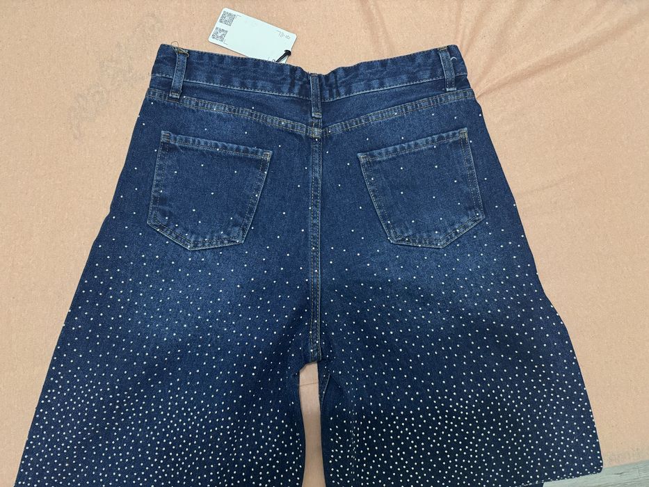 Дамски дънки с камъчета