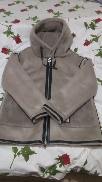 Продам дубленку почти новый