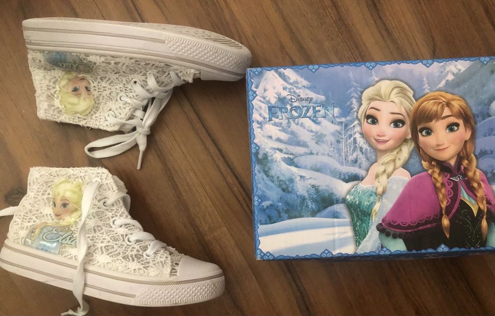 Летни кецове, бродерия, сив брокат Елза+Ана, Ледено кралство- 27 ном