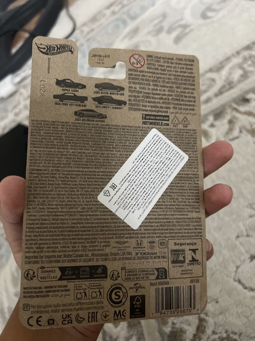 Продам машинку hot wheels silver series