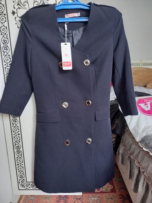 Продам платье пиджак новые