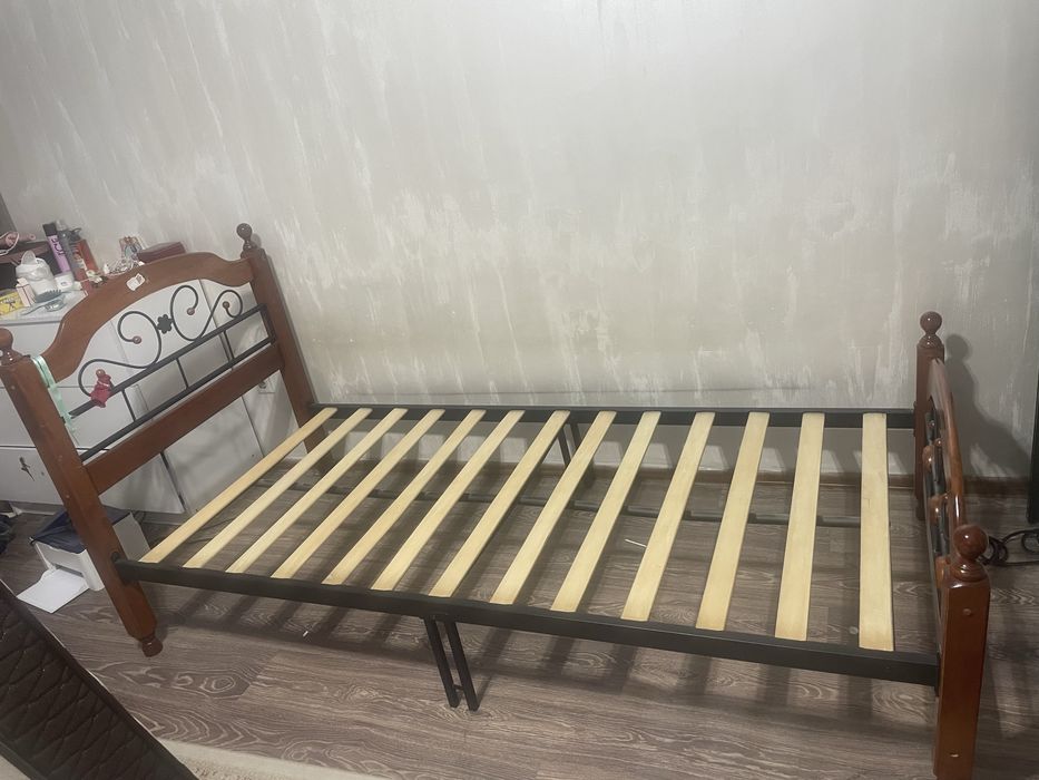 Односпальная кровать