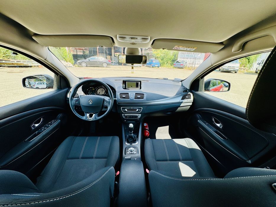 Renault Megane 1.5 dci 110 cp, navigatie, NU schimb
