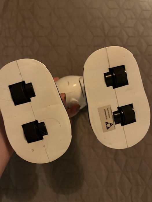 Robot mare cu telecomanda, merge si are ai sunete.