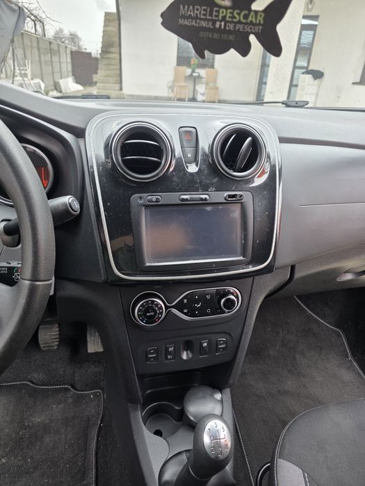 Dacia Logan 0.9 TCe 2018 versiunea Black & White