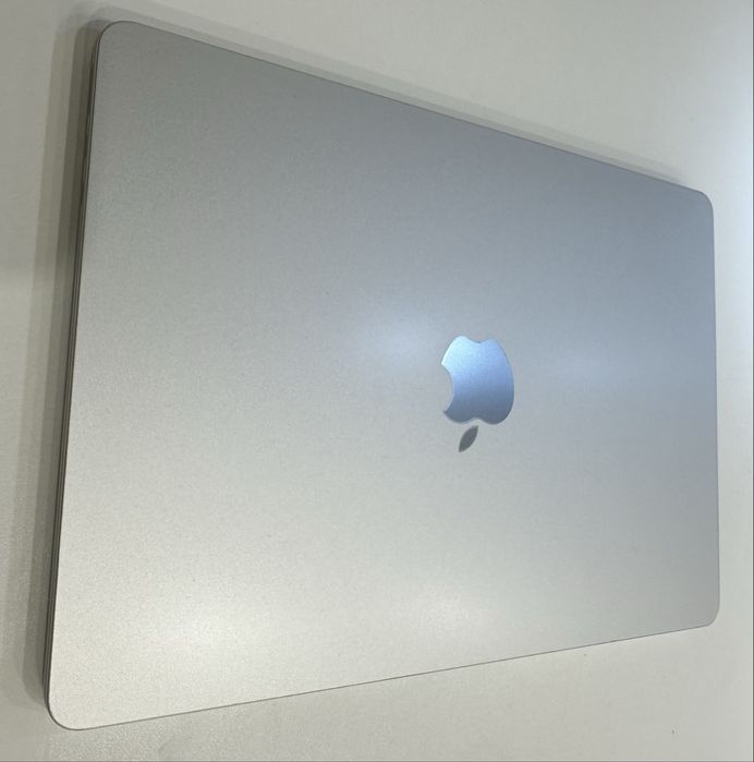 Macbook Air 13 2025