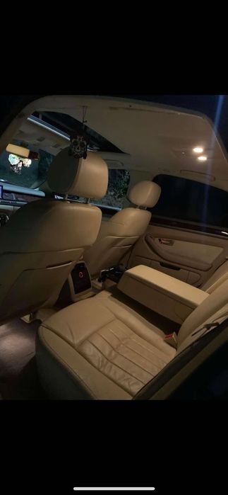 Dezmembrez Audi A8 d3 3.0 ASB/volan mahon/cutie/egr/usi/capotă/STOPURI/motor/faruri bi-xenon/aripi/perne/turbo/convertizor/statie bose/oglinzi/trager