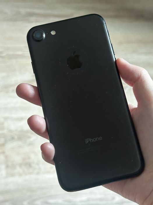 iPhone 7. акб 76%