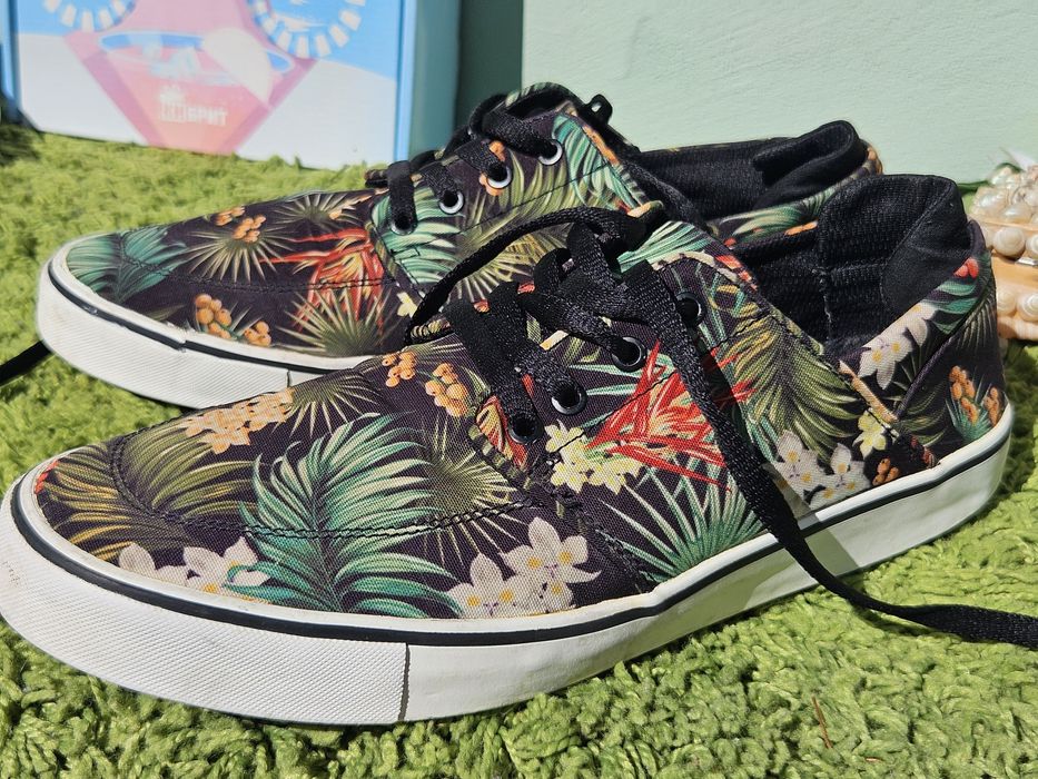 Bershka мъжки кецове N42