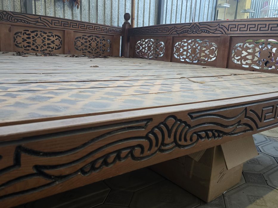 Топчан ( деревянная Кровать).