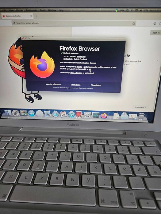 Маcbook 4.1 A1181 с Mac OS и Windows 10