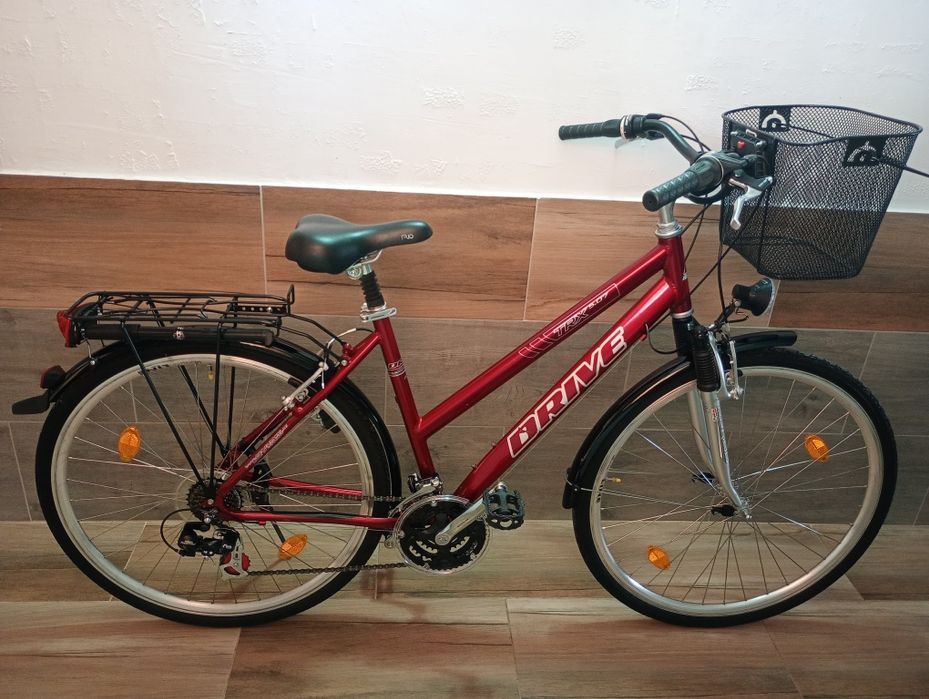 Vând bicicletă damă DRIVE,roti 28,cu 21 viteze,stare ca nouă !