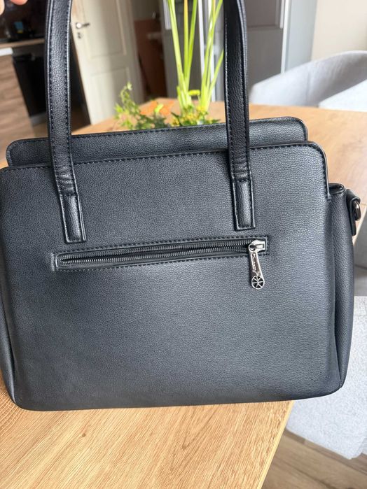 Дамска чанта естествена кожа