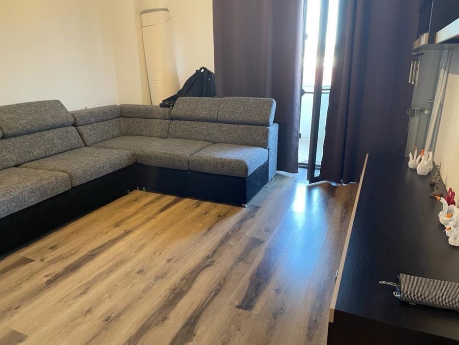 inchiriez apartament cu 2 camere + living