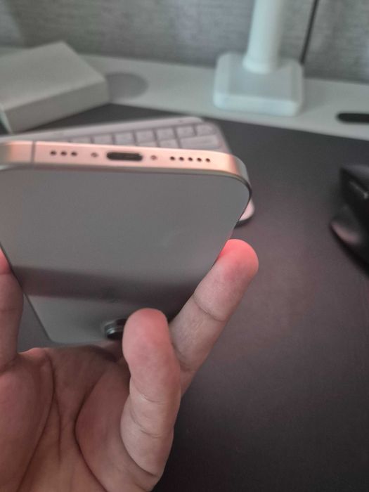 iPhone 16 Pro в идеале, на гарантии