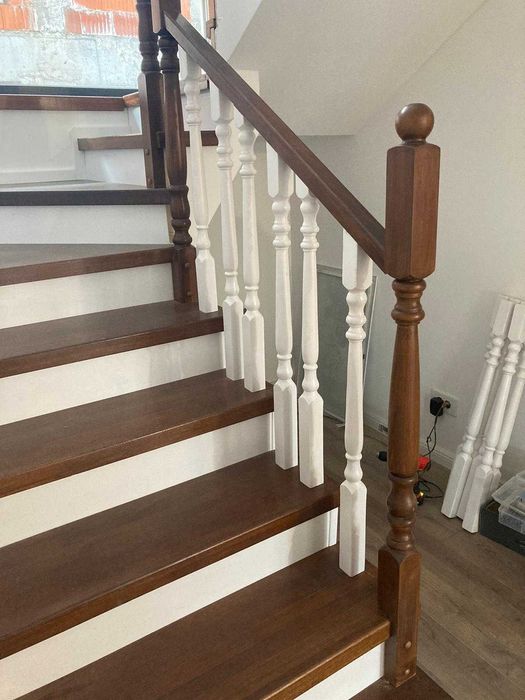 Trepte stejar, fag, frasin cu margini bordurate