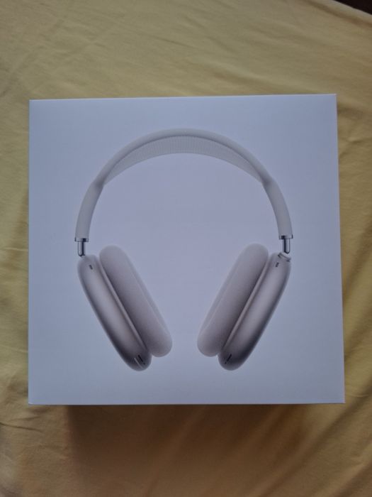 AirPods Max Starlight Model A3184