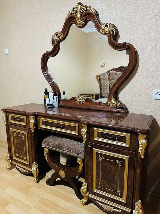 Спальный гарнитур продается.Сост отл.