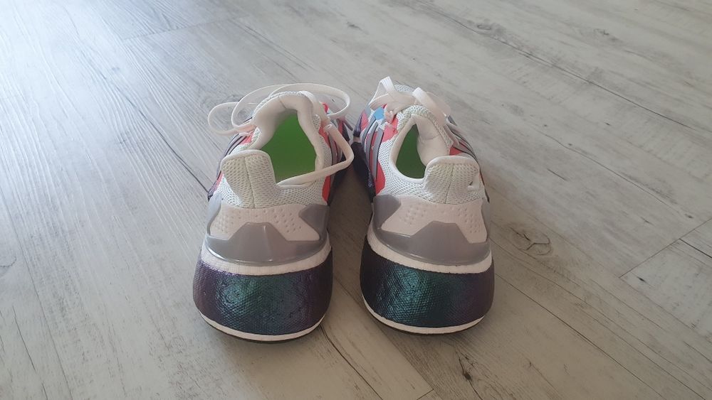 Vand pantofi sport Adidas