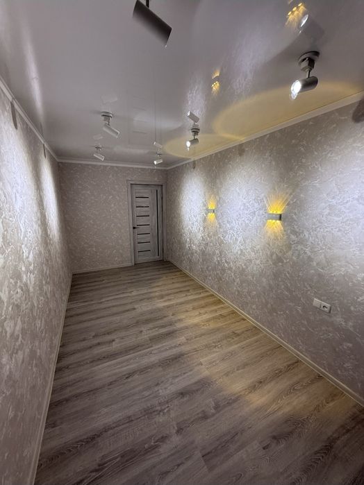 Квартира Новомосковская Кирпич 2/2/4 балкон 2х6 Евроремонт 50м2