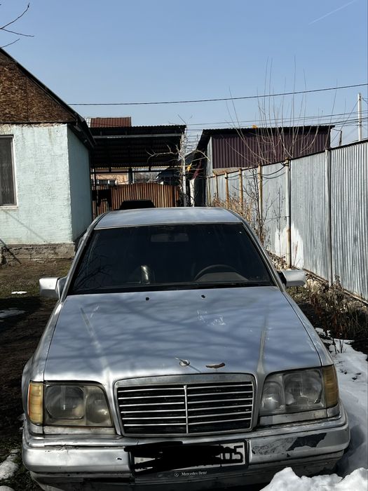 Mersedes w124 3.2 на запчасти.