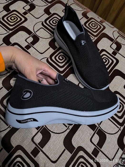 Кроссовки мужские новые 43-44