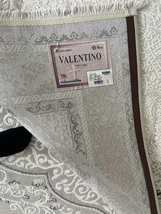 Продам срочно шолковый ковёр