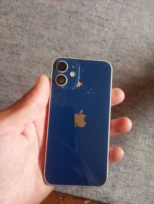 Iphone 12 mini 64 xotira 96% useleni kelishamiz faqat tezro