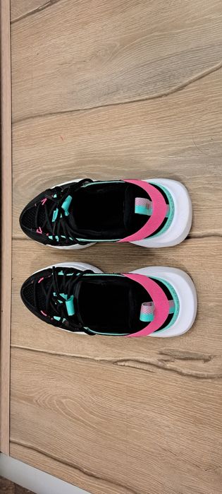 Дамски маратонки Under Armour INFINITE MVMNT