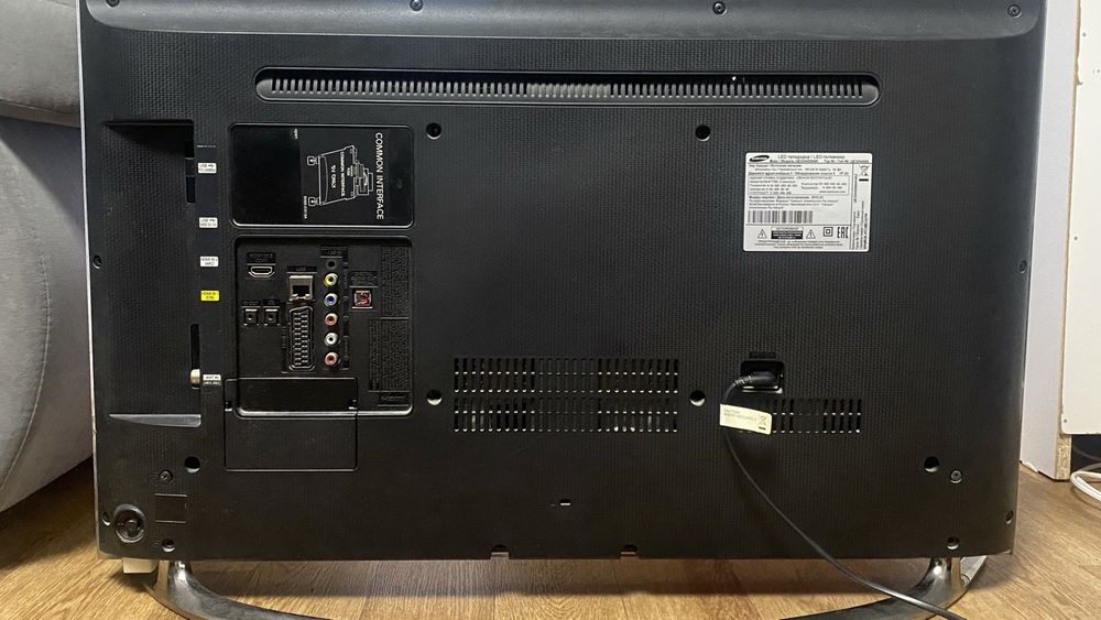 Продам телевизор Samsung.