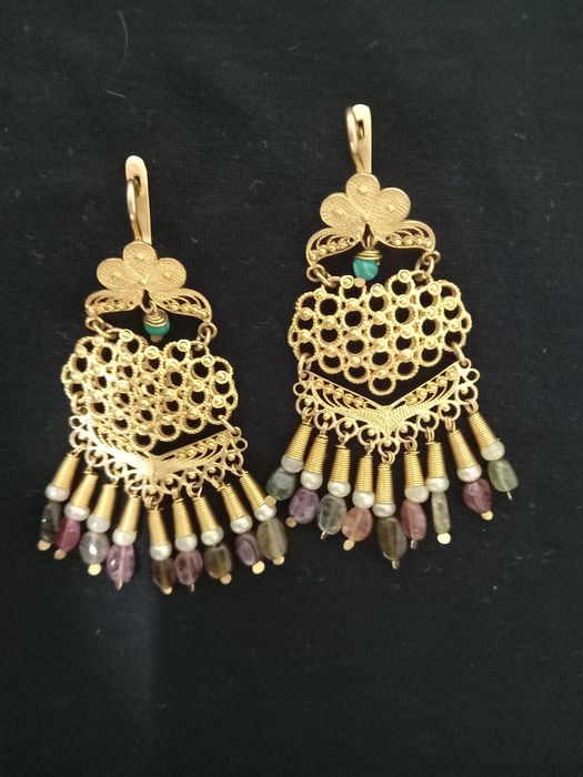 Висюлька сирга сотилади. 14 грамм