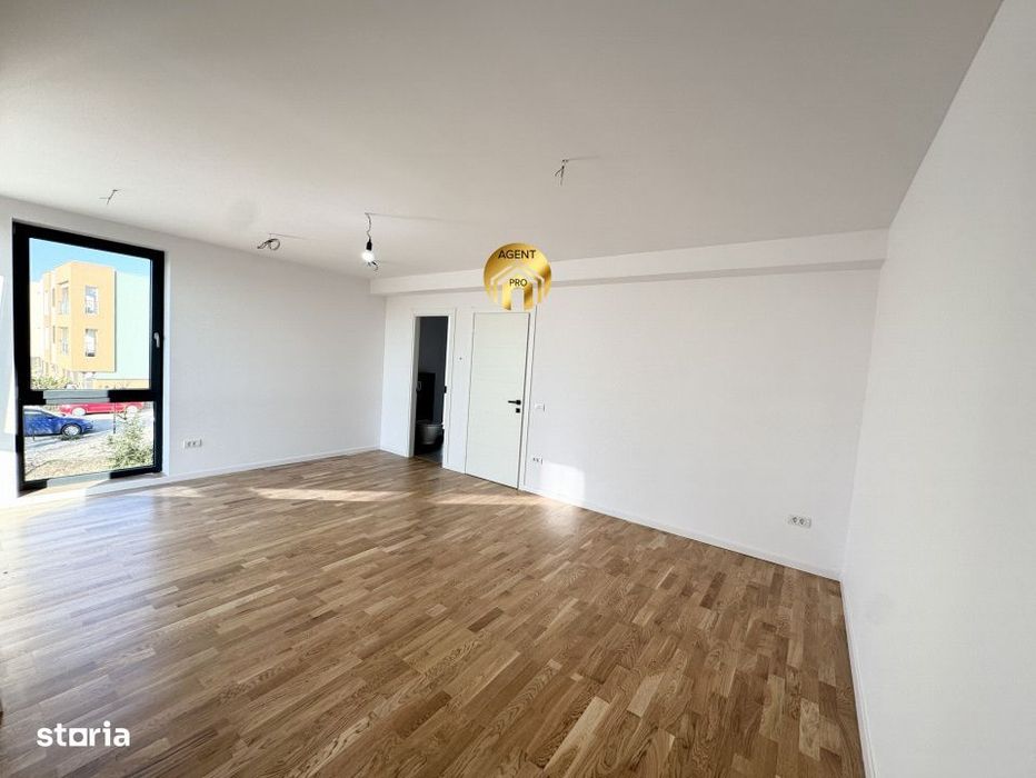 Vila P+1+M - 5 camere - Piscina in Complex, Otopeni Odaile