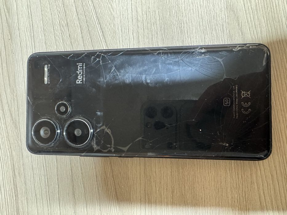 Мощный смартфон Redmi note 13 Pro Plus 8/256