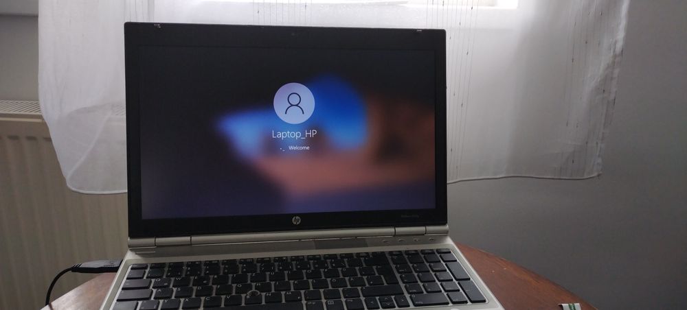 Laptop HP 8570p, procesor i5-3210M, memorie 8GB DDR3