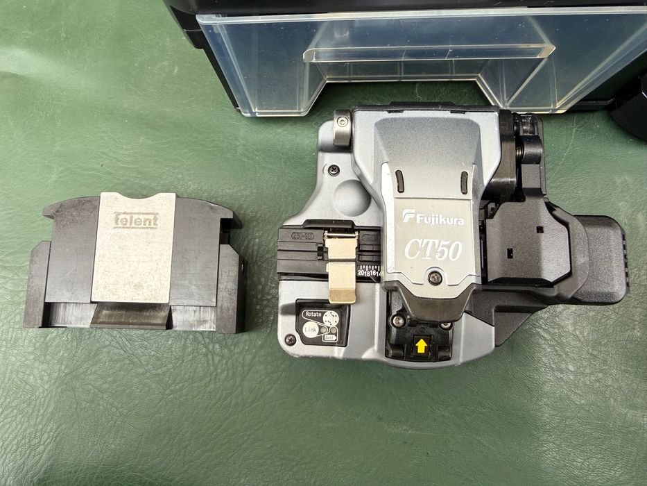 Fujikura 90S+ – Професионален оптичен сплайсер | Пълен комплект