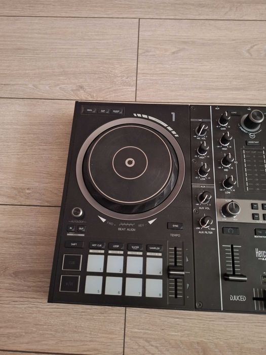 Consola DJ Hercules Impulse 500