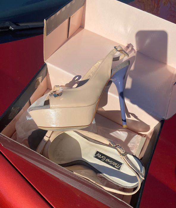 Sandale cu platformă!