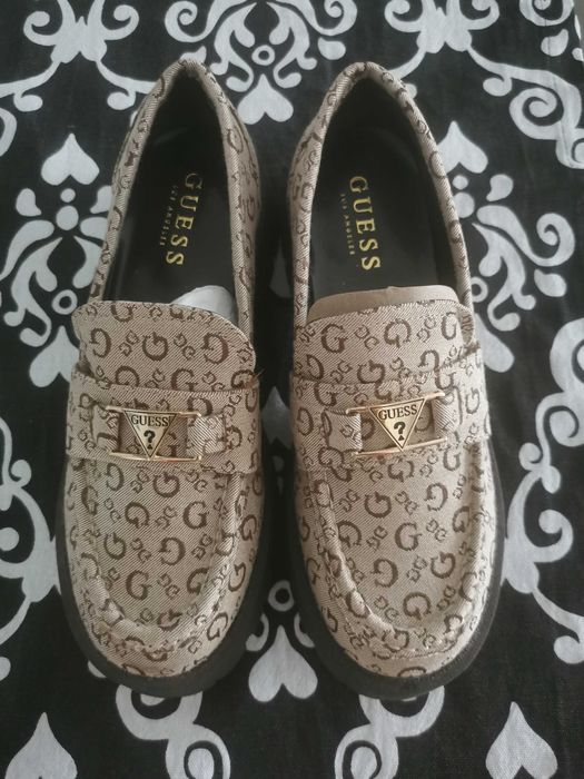 Дамски обувки Guess