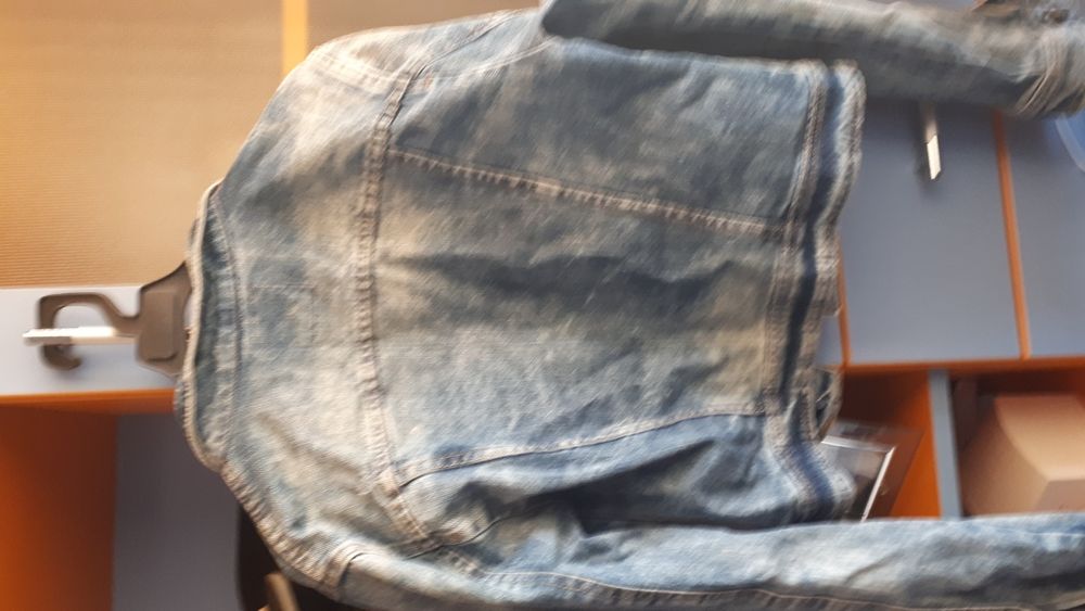 Дънково якенце на Bershka