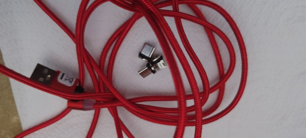 Cablu încărcare magnetic