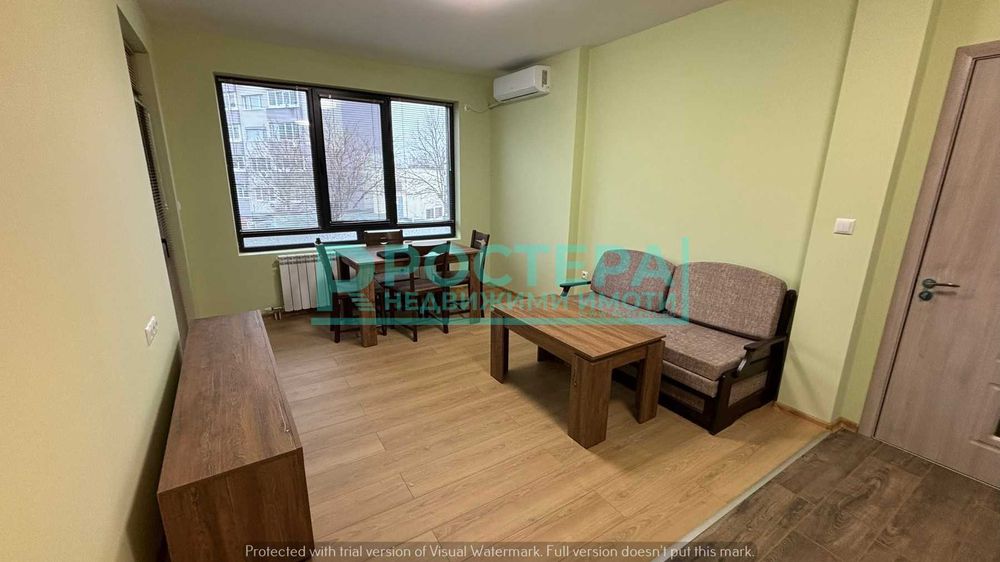 Дава се под наем Тристаен апартамент в Търговище, Център - 80 кв.м за 298.86 € - Снимка #1