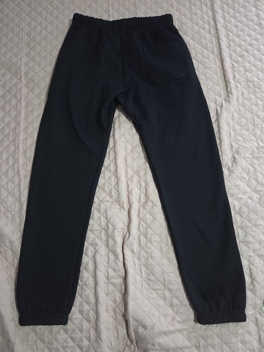 Pantaloni Essentials Colectie Noua