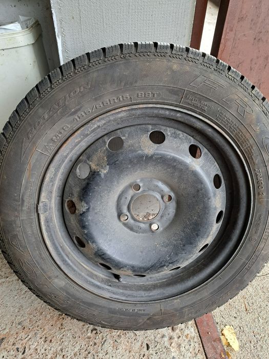 Debica Frigo 2 185/65/15 DOT 2924 с джанта ЕТ 43 4×100за Рено и други