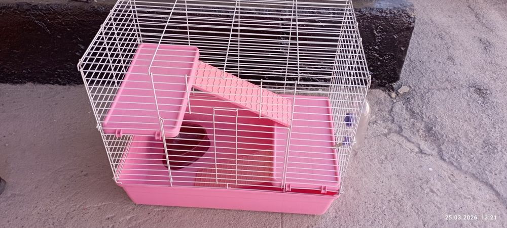 Продам клетку для хомяков.