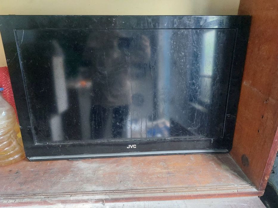 Телевизор  продам JVC